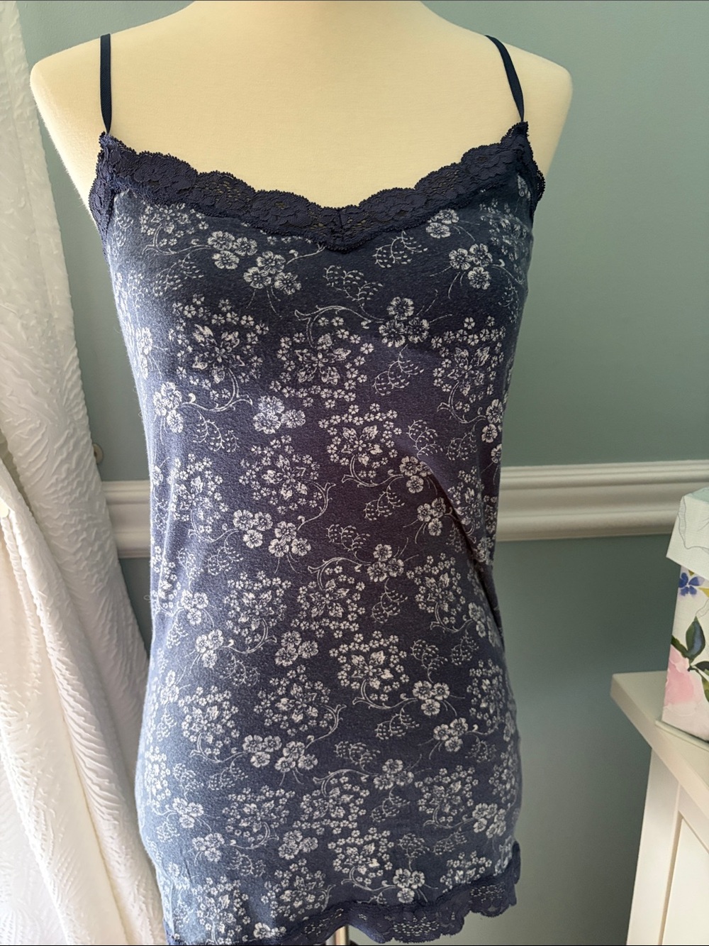 Floral Lace-Trim Cami Tank Top - Navy Blue & White
